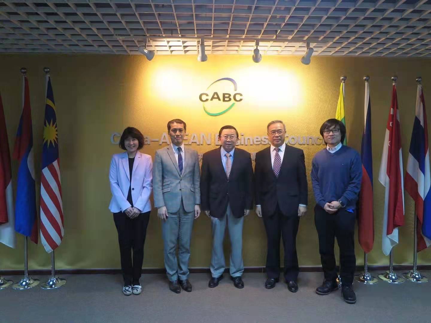 Mr.Xu met with Mr. Shigekazu Fukunaga, Commercial Counselor of the Japanese Embassy in China