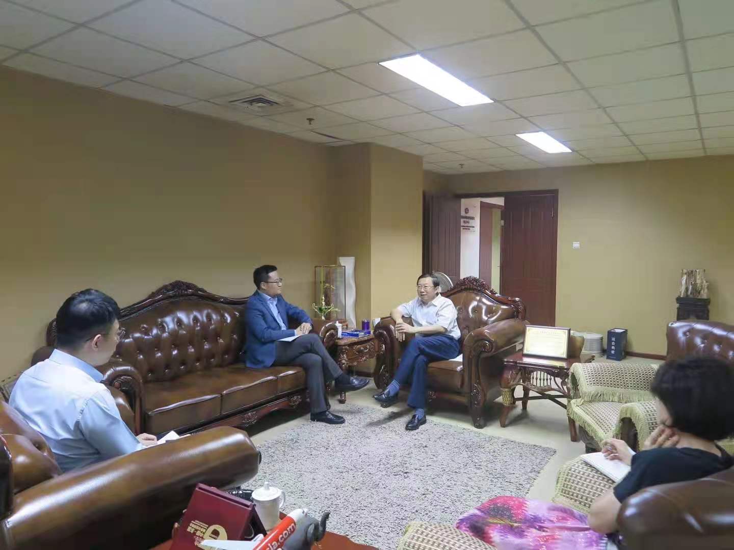 Mr.Xu met with the President of Singapore&#039;s UOB Beijing Branch